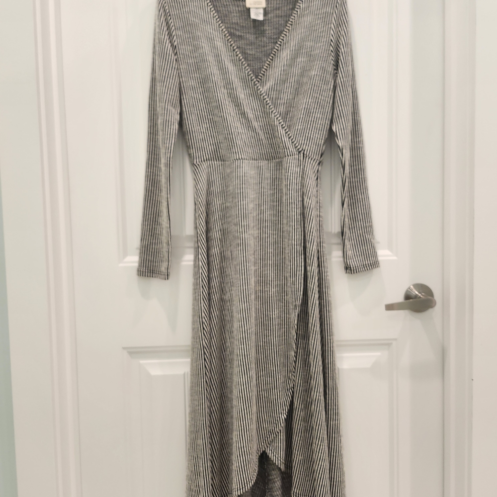 Striped Black and White Ripped Wrap Midi Dress,A-line Fit